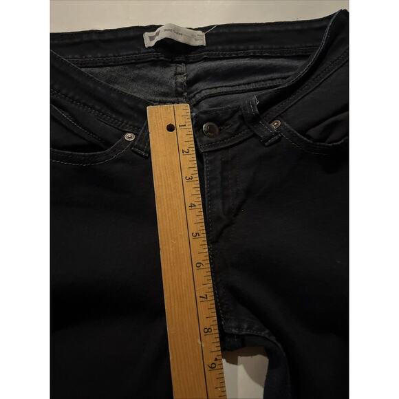 Levi’s 28x30 Black Denim Bold Curve Skinny Low Rise Bootcut Travel Jeans - Picture 9 of 16